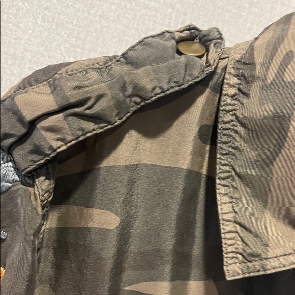 Johnny Was Olive Camouflage Jacket with Floral Embroidery - Picture 8 of 10